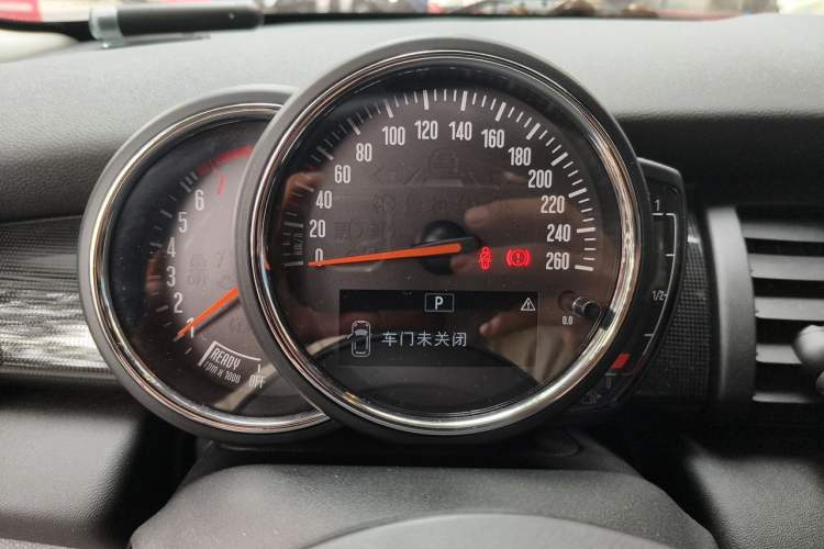Used MINI 2018 1.5T COOPER Artist Five-Door Edition Instrument Cluster
