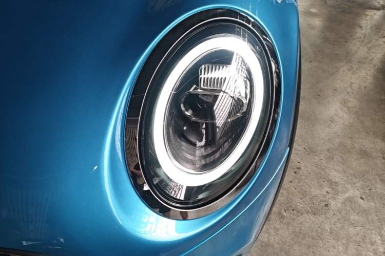 Used MINI 2018 1.5T COOPER Classic Edition Five-Door Version Left Front Headlight