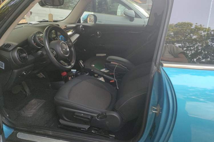 Used MINI 2018 1.5T ONE PLUS Left Front Seat