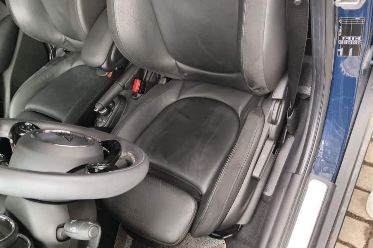 Used MINI 2018 1.5T COOPER Artist Five-Door Edition Left Front Seat