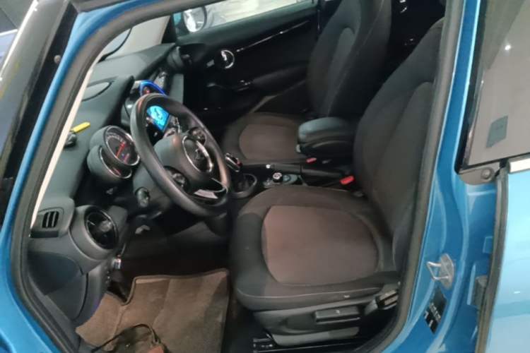 Used MINI 2018 1.5T ONE PLUS Five-Door Edition Left Front Seat