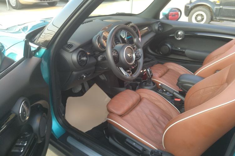 Used MINI 2018 1.5T COOPER CABRIO Artist Left Front Seat