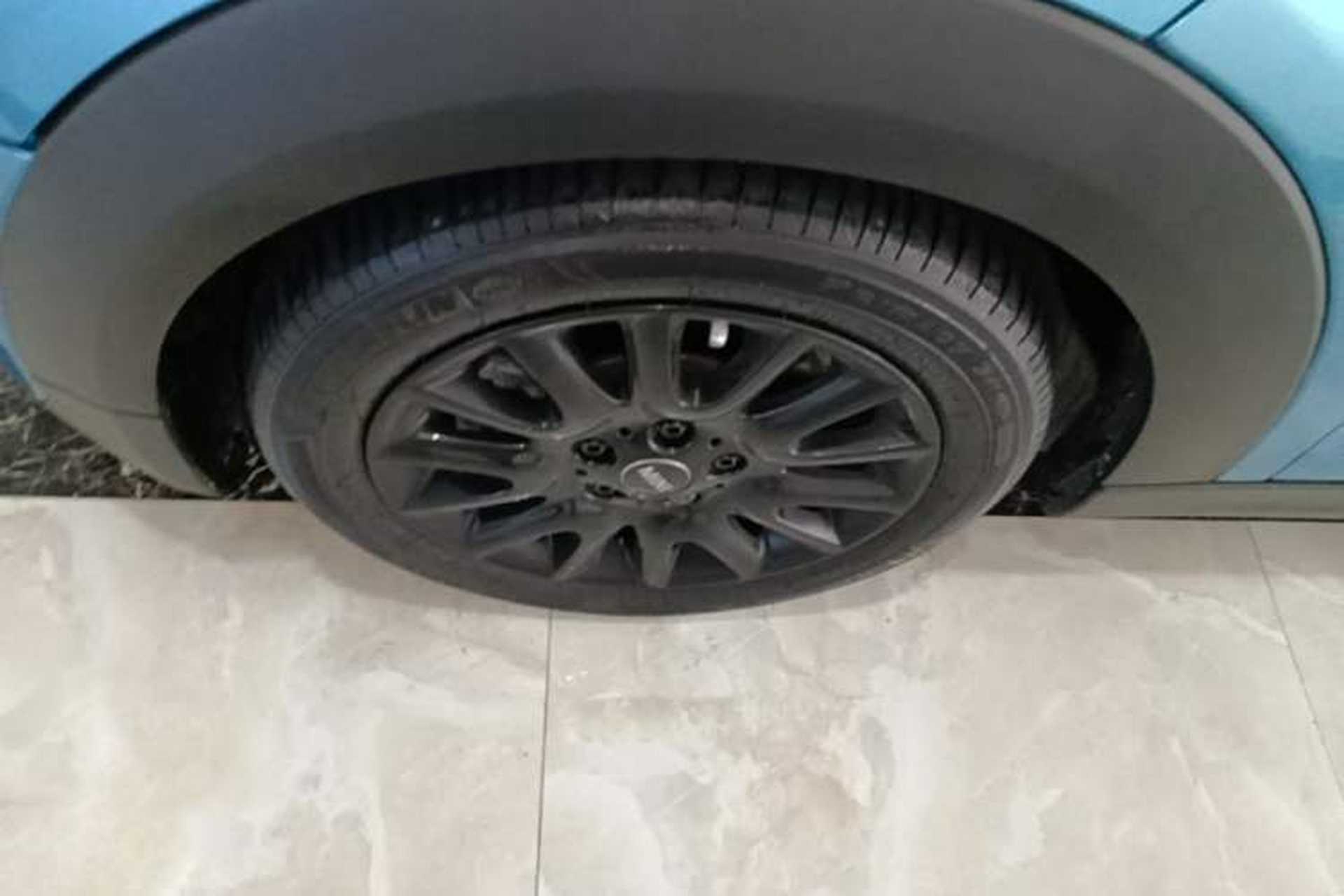 Used MINI 2018 1.5T ONE PLUS Five-Door Edition Left Front Wheel Hub