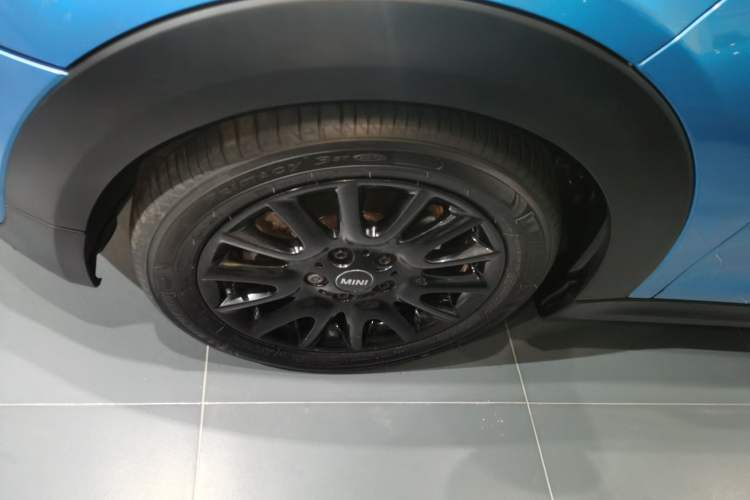 Used MINI 2018 1.5T ONE PLUS Left Front Wheel Hub