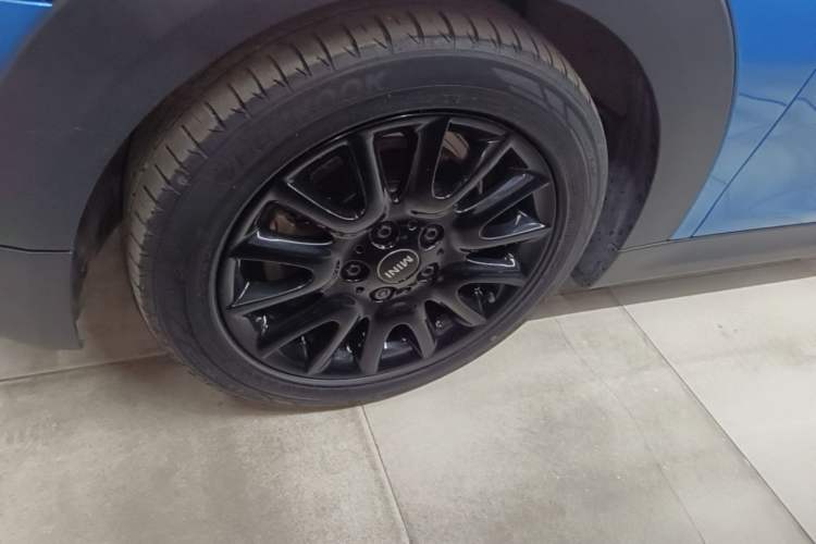 Used MINI 2018 1.5T ONE PLUS Left Front Wheel Hub