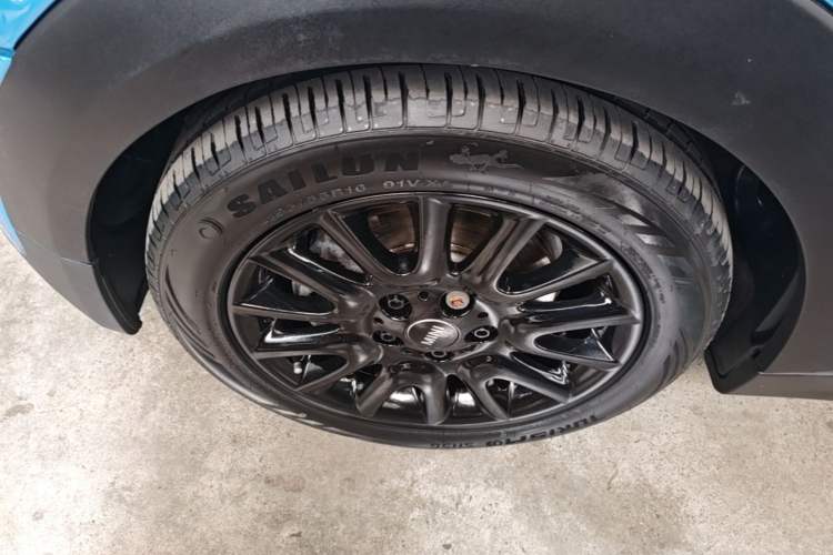 Used MINI 2018 1.5T COOPER Classic Edition Five-Door Version Left Front Wheel Hub