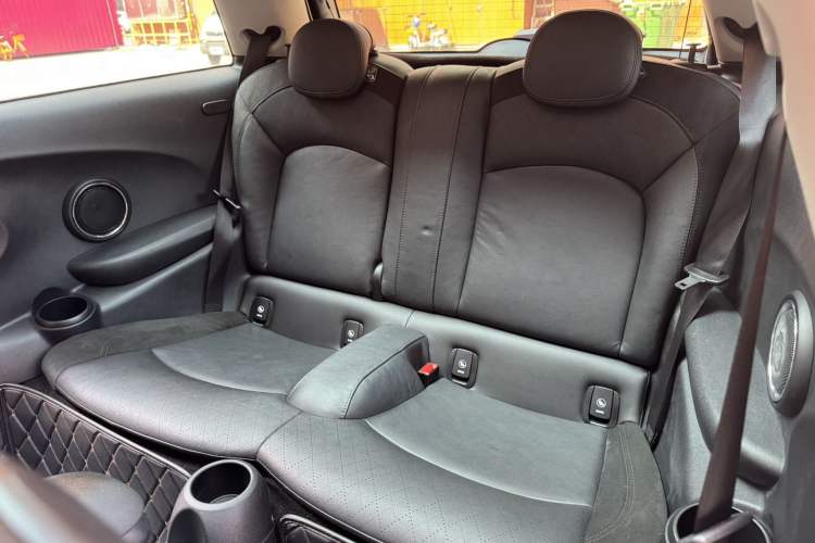 Used MINI 2018 1.5T COOPER Artist Left Rear Seat