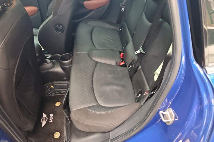Used MINI 2018 1.5T COOPER Artist Five-Door Edition Left Rear Seat