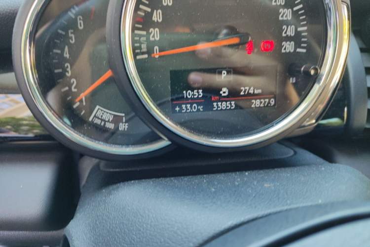 Used MINI 2018 1.5T COOPER Classic Edition Odometer Close Up