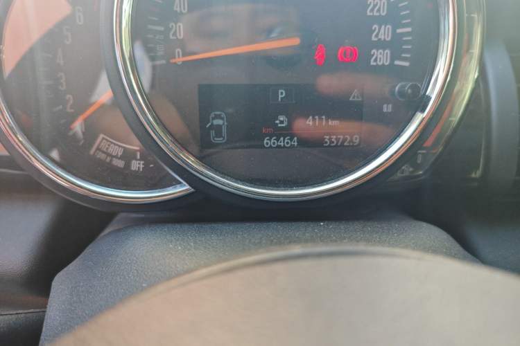 Used MINI 2018 1.5T ONE PLUS Odometer Close Up
