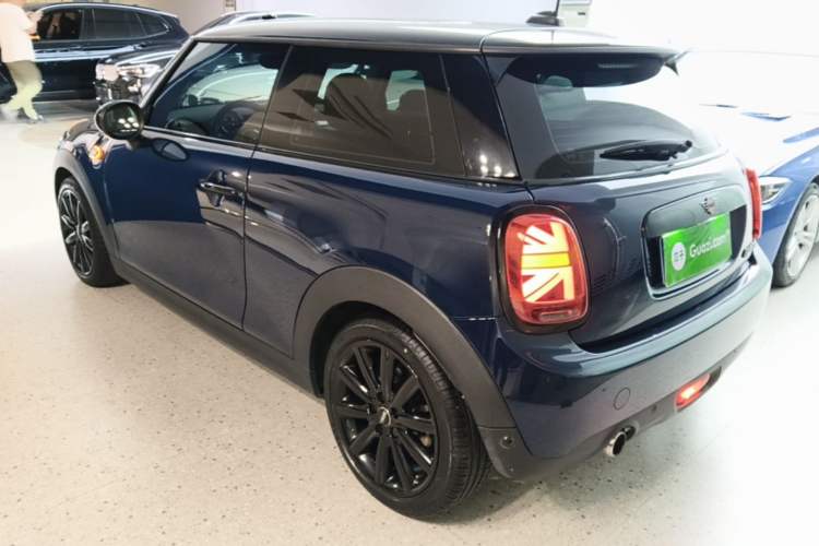 Used MINI 2018 1.5T COOPER Artist Rear Left 45 Deg