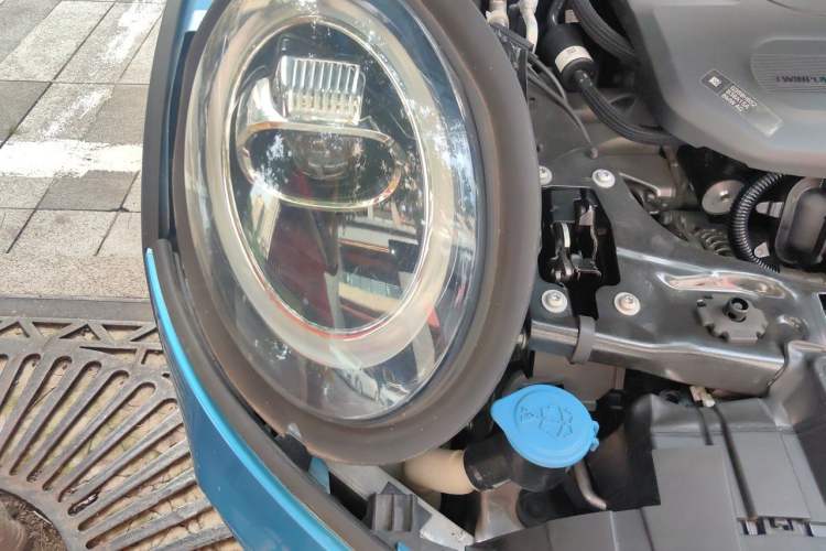 Used MINI 2018 1.5T COOPER Classic Edition Five-Door Version Right Front Headlight
