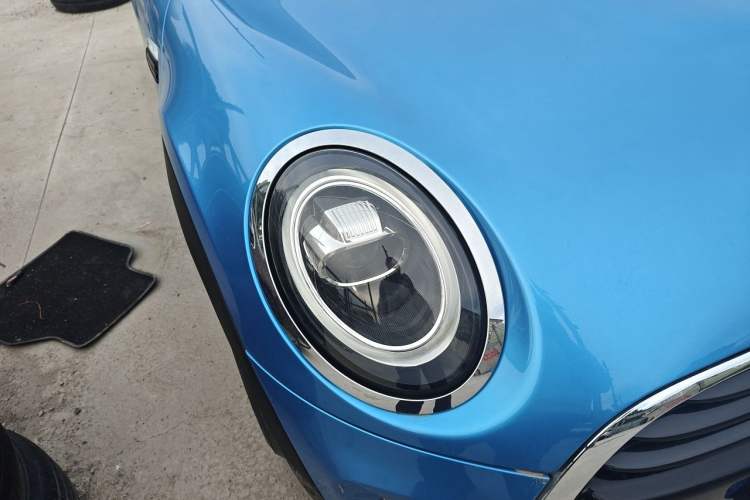 Used MINI 2018 1.5T COOPER Classic Edition Five-Door Version Right Front Headlight