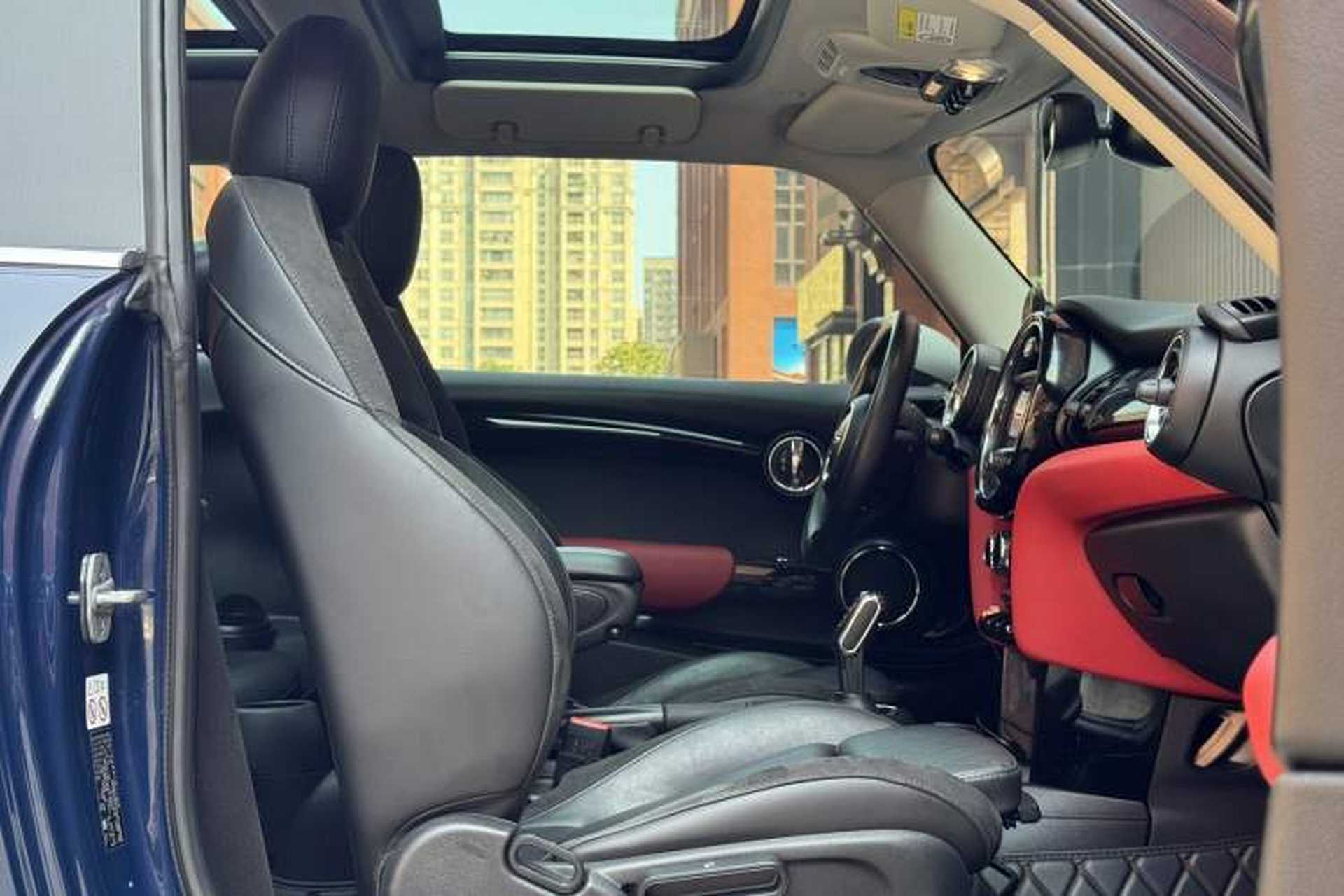 Used MINI 2018 1.5T COOPER Artist Right Front Seat