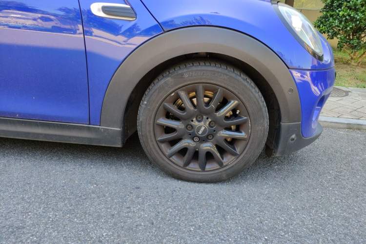Used MINI 2018 1.5T COOPER Classic Edition Right Front Wheel Hub