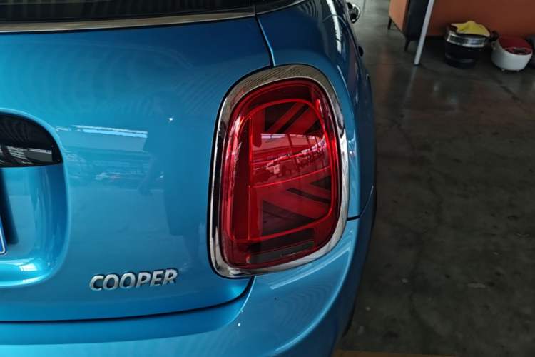 Used MINI 2018 1.5T COOPER Classic Edition Five-Door Version Right Rear Taillight