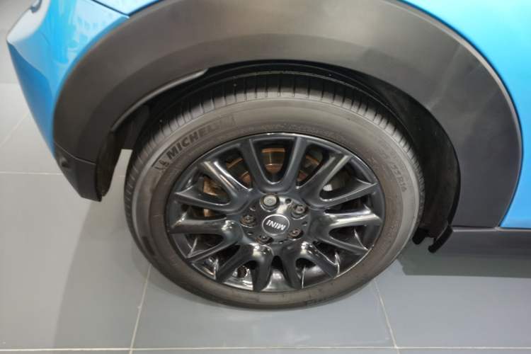 Used MINI 2018 1.5T ONE PLUS Right Rear Wheel Hub