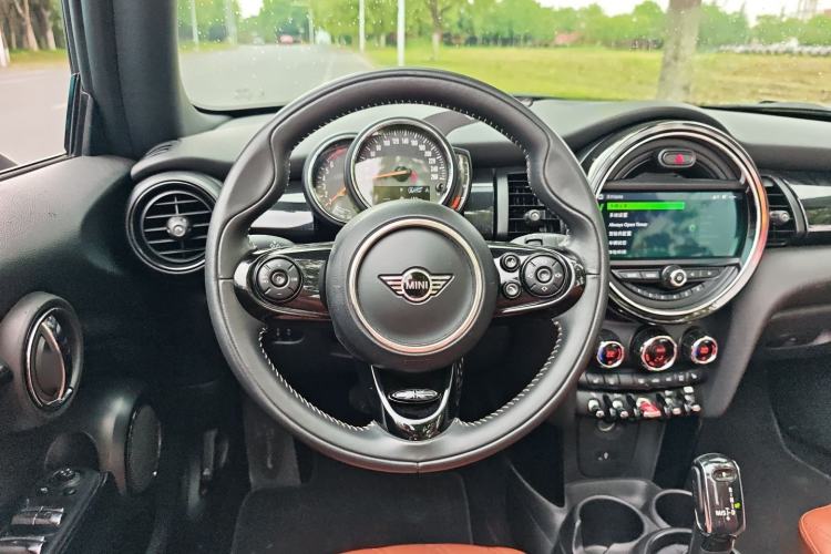 Used MINI 2018 1.5T COOPER CABRIO Artist Steering Wheel