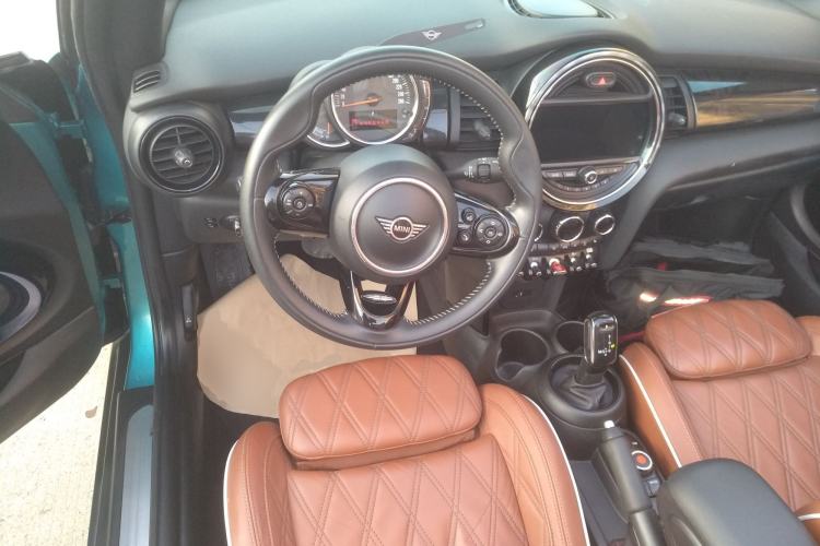 Used MINI 2018 1.5T COOPER CABRIO Artist Steering Wheel