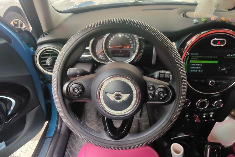 Used MINI 2018 1.5T COOPER Classic Edition Five-Door Version Steering Wheel