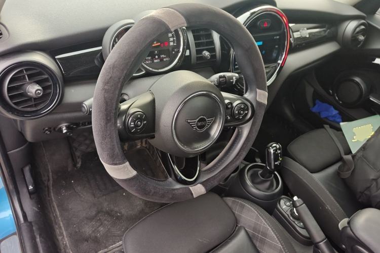 Used MINI 2018 1.5T COOPER Classic Edition Five-Door Version Steering Wheel