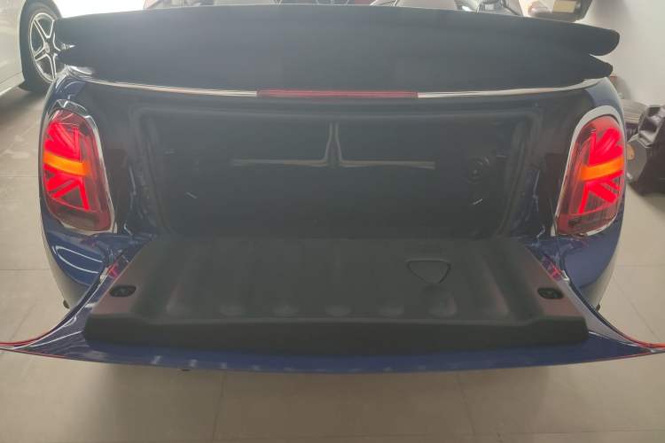 Used MINI 2018 1.5T COOPER CABRIO Artist Trunk
