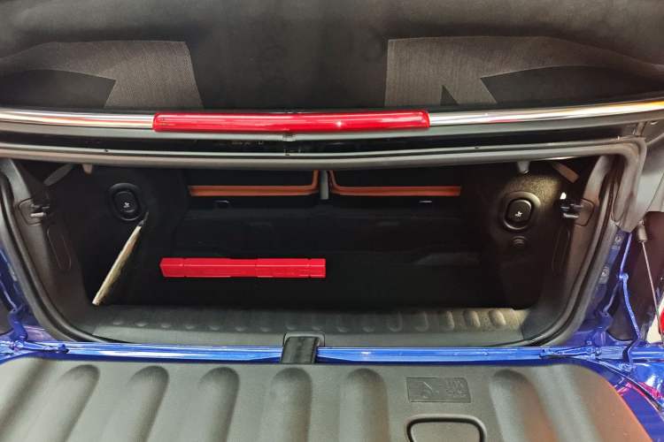 Used MINI 2018 1.5T COOPER CABRIO Artist Trunk
