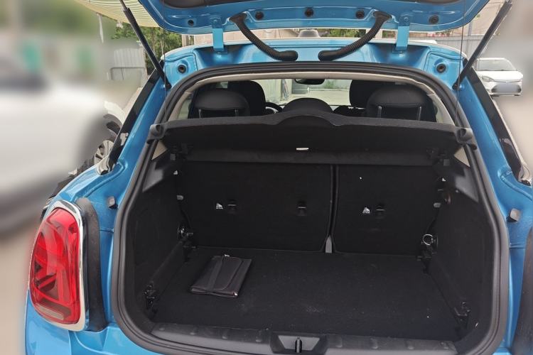 Used MINI 2018 1.5T COOPER Classic Edition Five-Door Version Trunk