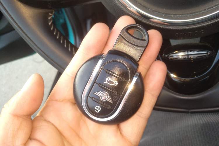 Used MINI 2018 1.5T COOPER CABRIO Artist Vehicle Key