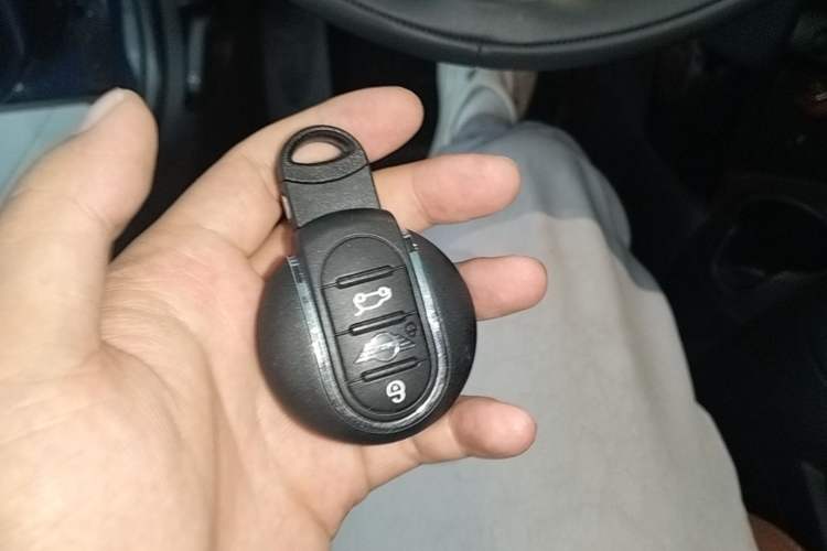 Used MINI 2018 1.5T COOPER Artist Five-Door Edition Vehicle Key