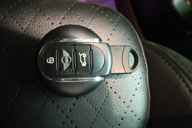 Used MINI 2018 1.5T COOPER Artist Vehicle Key