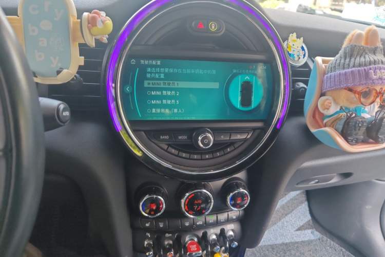Used MINI 2018 1.5T COOPER CABRIO Classic Edition Audio And AC Panel