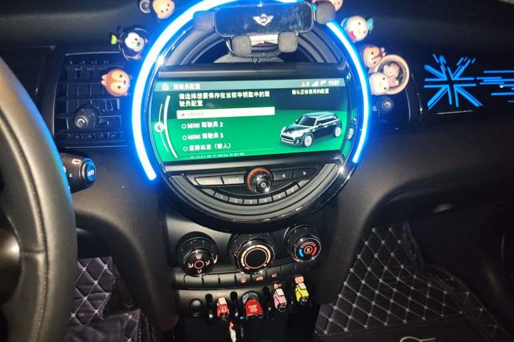 Used MINI 2018 1.5T COOPER Classic Edition Five-Door Version Audio And AC Panel