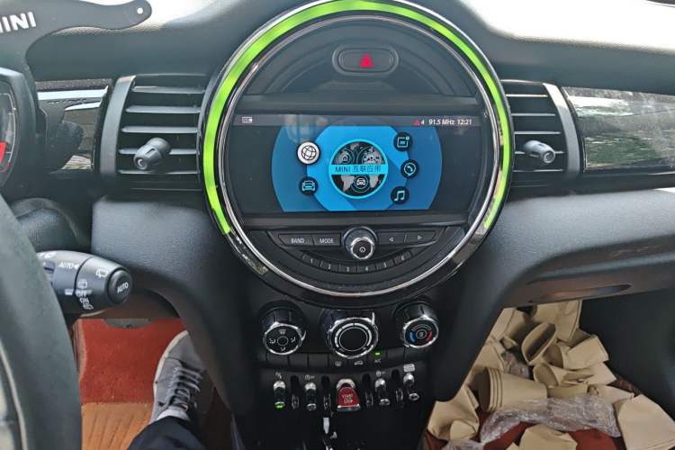 Used MINI 2018 1.5T COOPER Classic Edition Audio And AC Panel