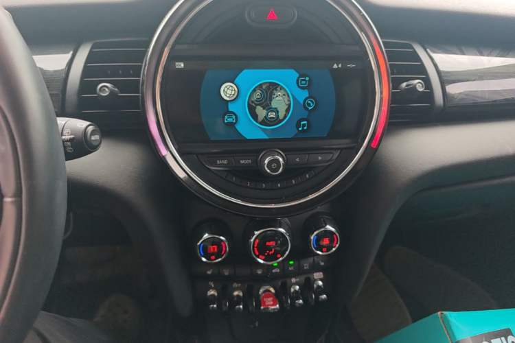 Used MINI 2018 2.0T COOPER S Artist Audio And AC Panel