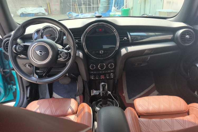 Used MINI 2018 1.5T COOPER CABRIO Artist Center Console