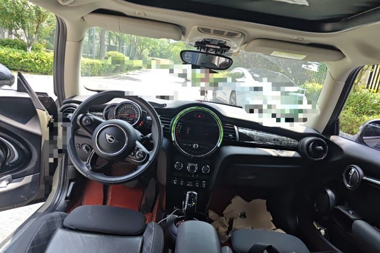 Used MINI 2018 1.5T COOPER Classic Edition Center Console