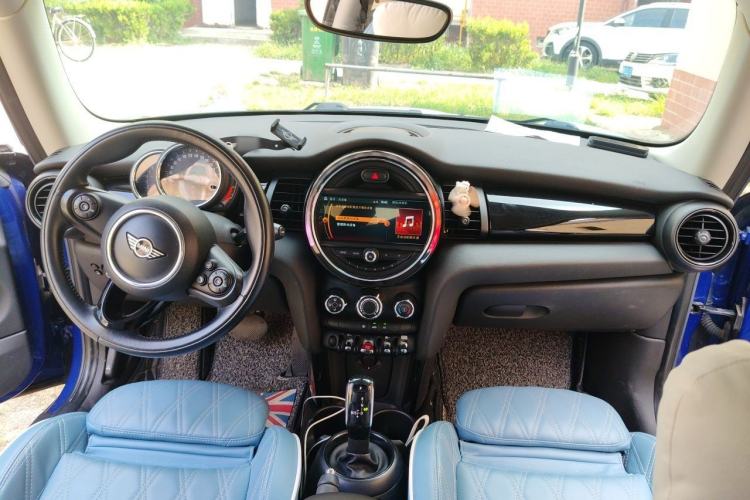 Used MINI 2018 1.5T COOPER Classic Edition Center Console