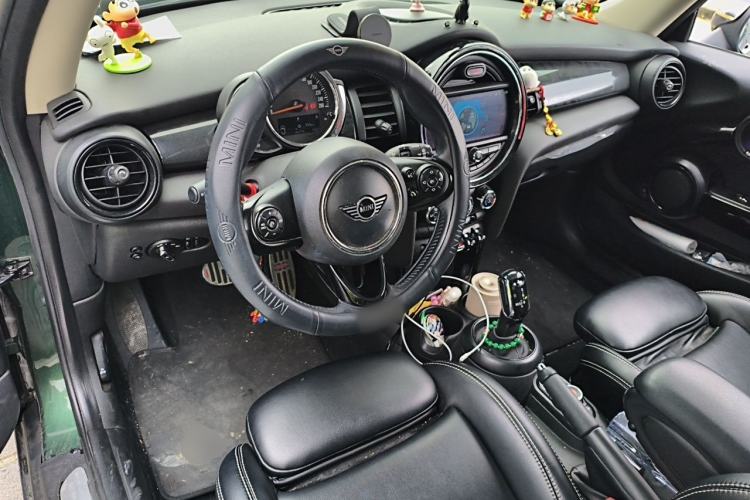 Used MINI 2018 1.5T COOPER Classic Edition Center Console