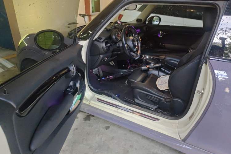 Used MINI 2018 2.0T COOPER S Classic Edition Driver Seat