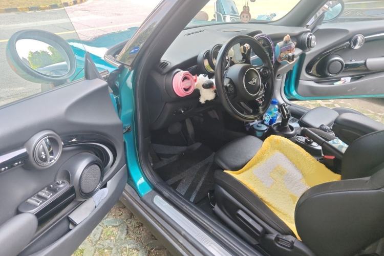 Used MINI 2018 1.5T COOPER CABRIO Classic Edition Driver Seat