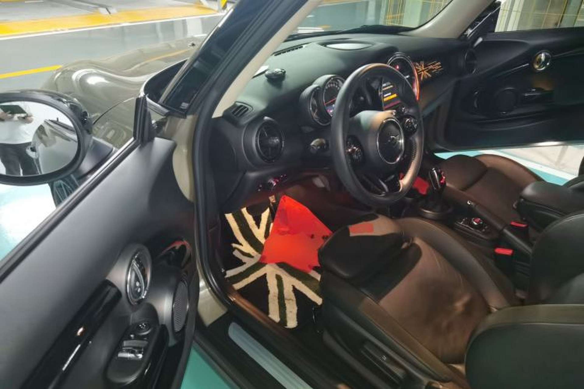 Used MINI 2018 1.5T COOPER Artist Driver Seat