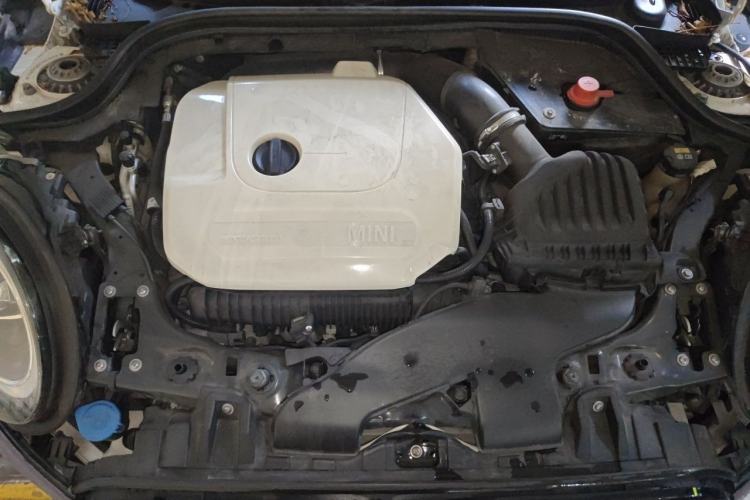 Used MINI 2018 2.0T COOPER S Classic Edition Engine Bay