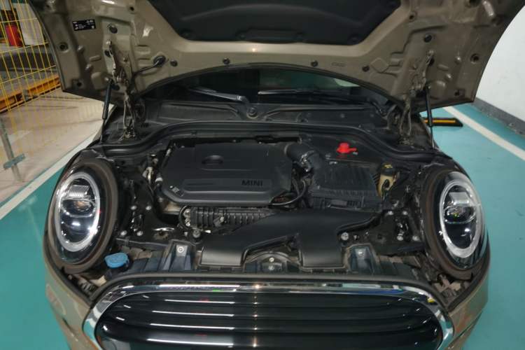 Used MINI 2018 1.5T COOPER Artist Engine Bay