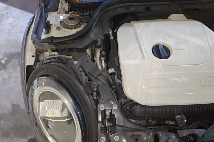 Used MINI 2018 2.0T COOPER S Classic Edition Engine Bay Right