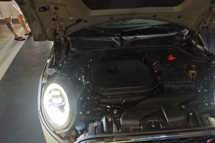 Used MINI 2018 2.0T COOPER S Classic Edition Engine Bay Right