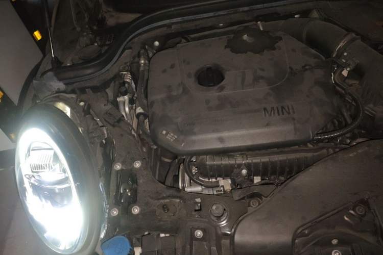 Used MINI 2018 1.5T COOPER Classic Edition Five-Door Version Engine Bay Right