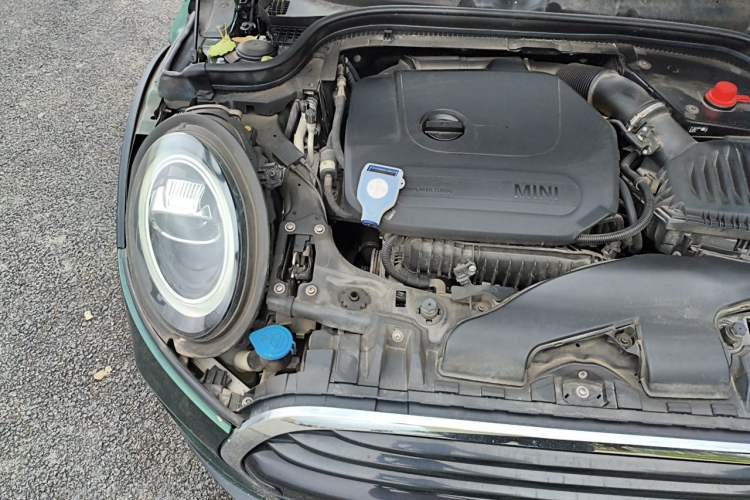 Used MINI 2018 1.5T COOPER Classic Edition Engine Bay Right