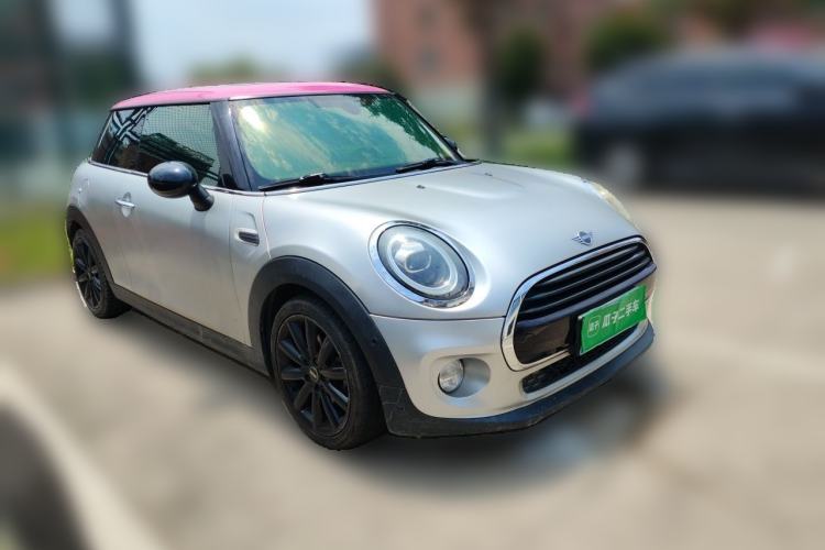 Used MINI 2018 1.5T COOPER Artist Front Right 45 Deg