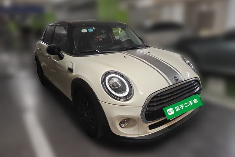 Used MINI 2018 1.5T COOPER Classic Edition Five-Door Version Front Right 45 Deg